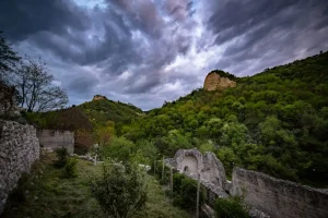 Is Shopska Salad Healthy? Debunking Myths About Bulgarian Cuisine