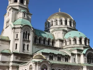 Understanding Bulgarian Body Language: Beyond the Head Shake