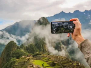 Using Your Phone in Bulgaria: Apps, Coverage, and Connectivity Hacks