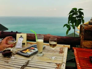 Bulgarian Dining Etiquette: Essential Tips for Eating Out Like a Local